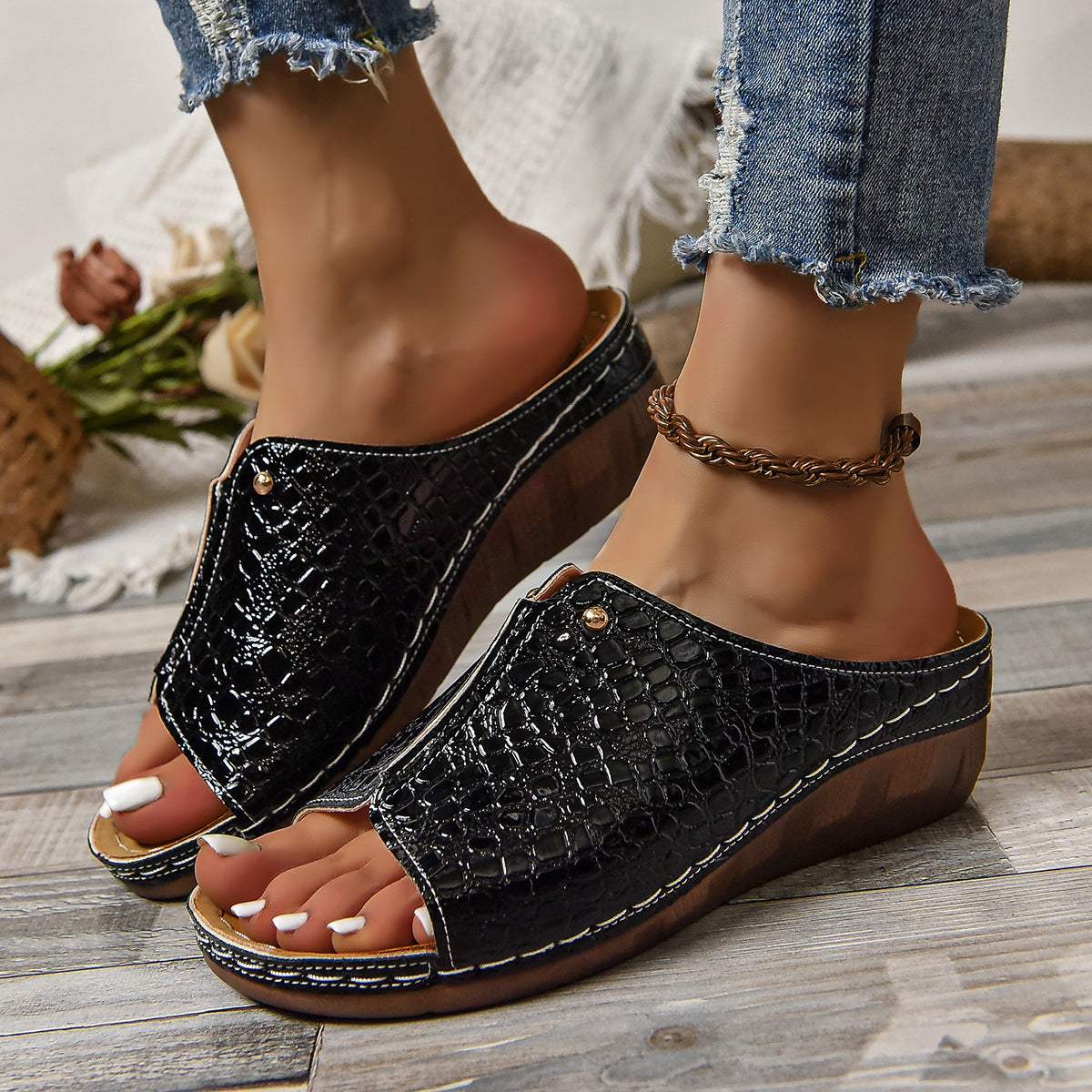 Crocodile-Pattern Wedge Sandals for Women – Summer Slippers with Fish Mouth Toe & Thick Sole Comfort